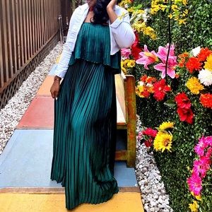 Emerald green Maxi dress in size Large. Good quality